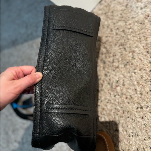 Marc Jacob’s, The Director Tote, logo and lock accented side tassel, EUC - Picture 15 of 16